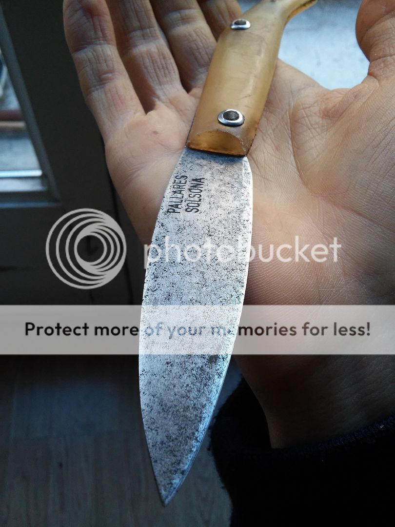 The Navaja; Modern Spanish Fighting Knives.